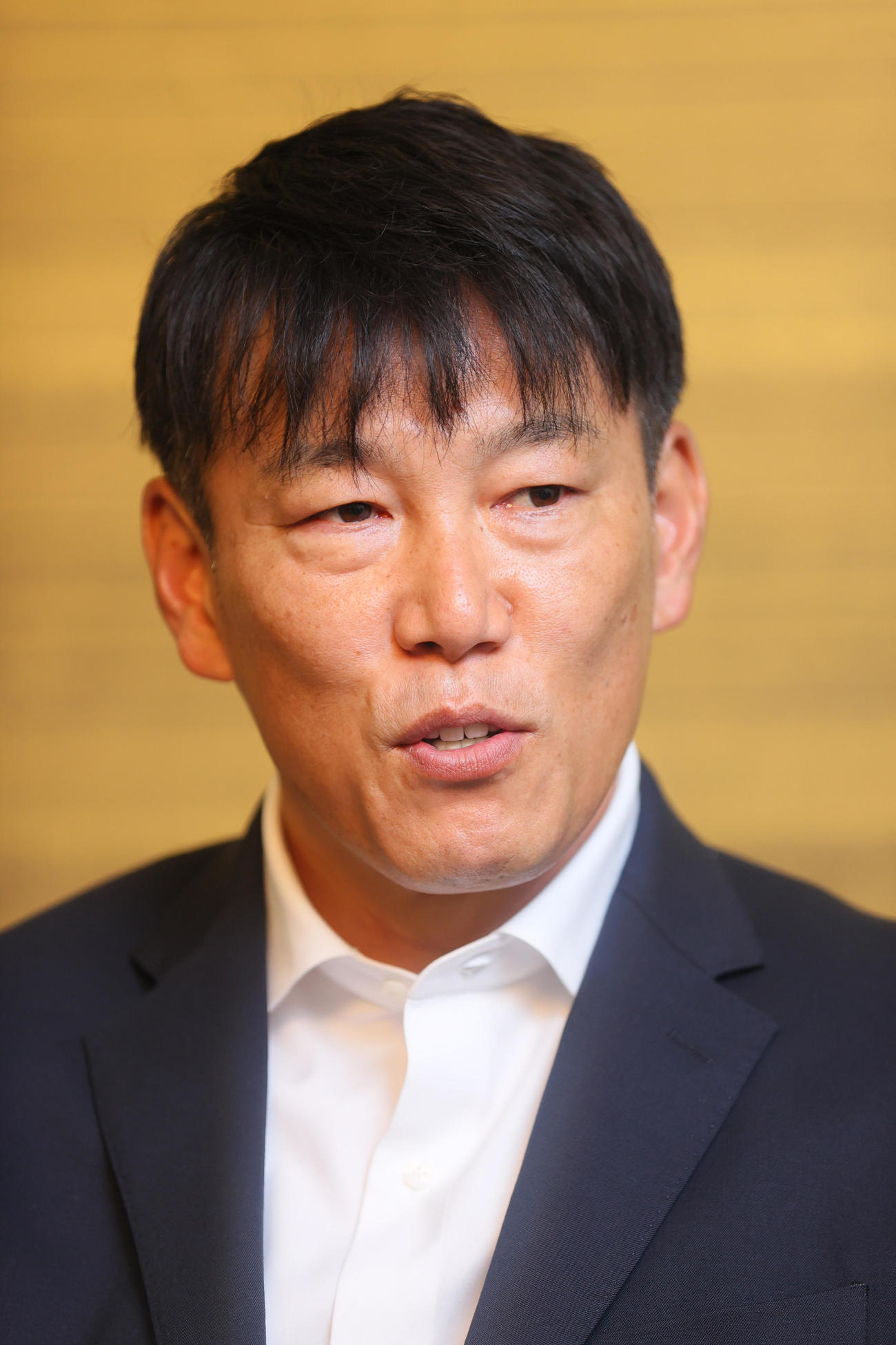 会見する侍ジャパン井端監督（撮影・上山淳一）
