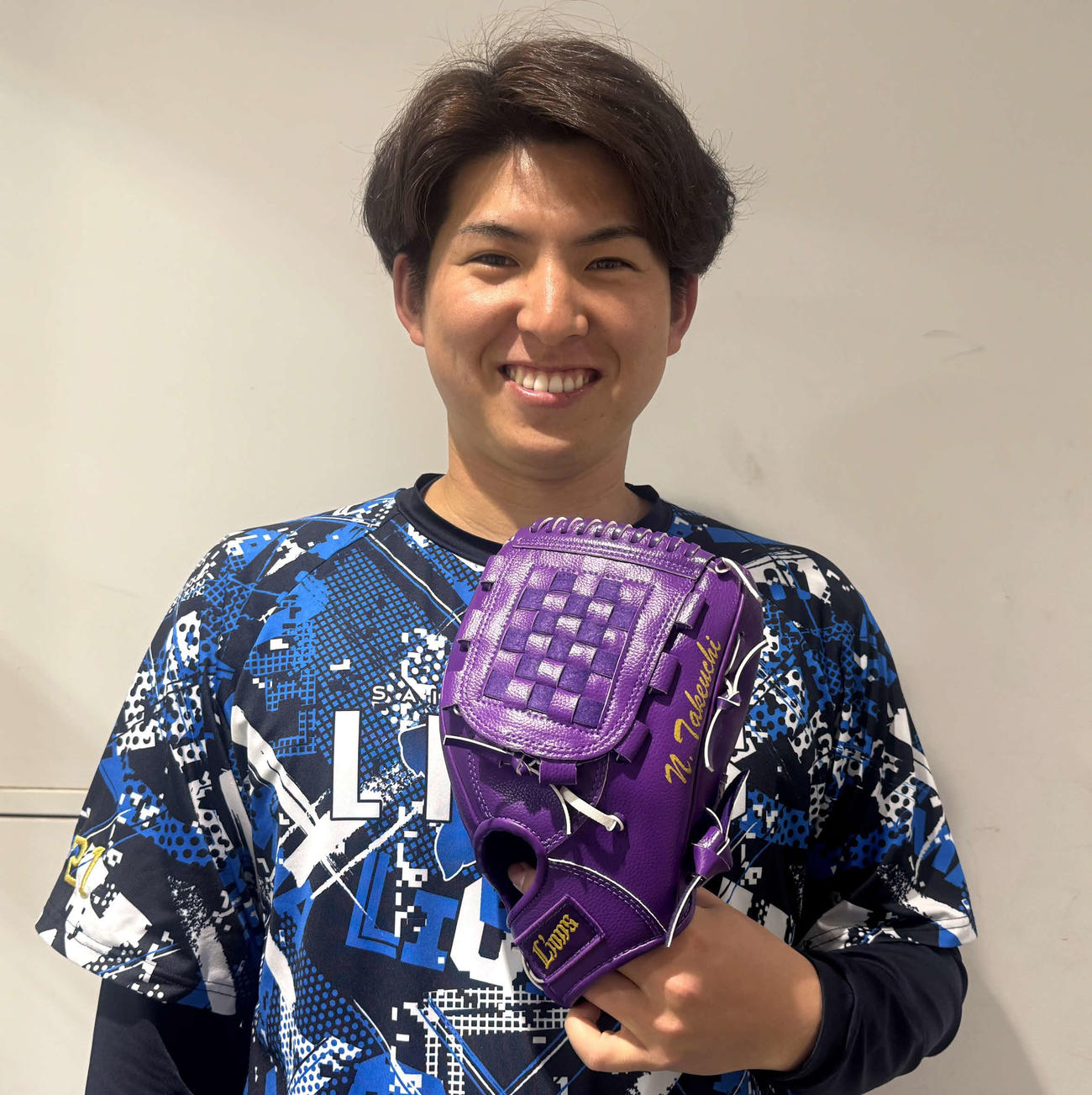 西武武内が監修したキッズグローブが5月5日西武－ソフトバンク来場の子どもたちにプレゼント（写真は球団提供）