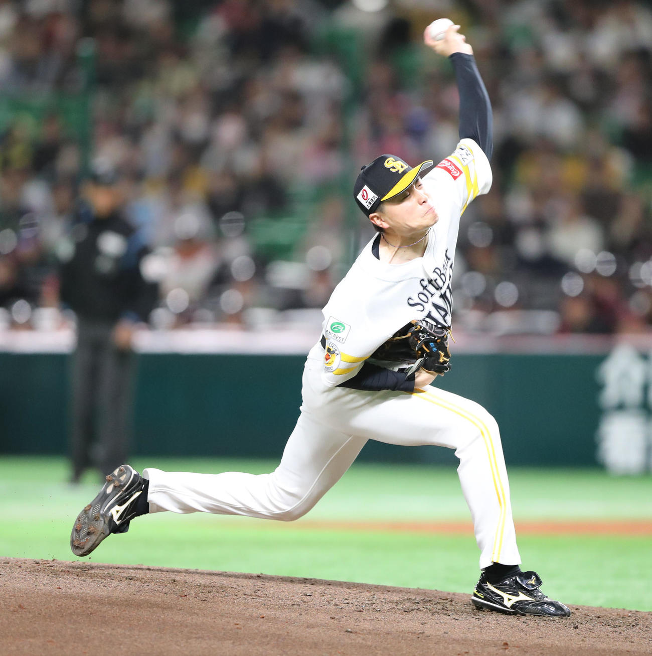ソフトバンク対ヤクルト　4回に登板した前田純（撮影・梅根麻紀）