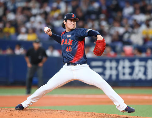 オランダ対日本 7回、5番手で登板した日本杉山(撮影・藤尾明華)