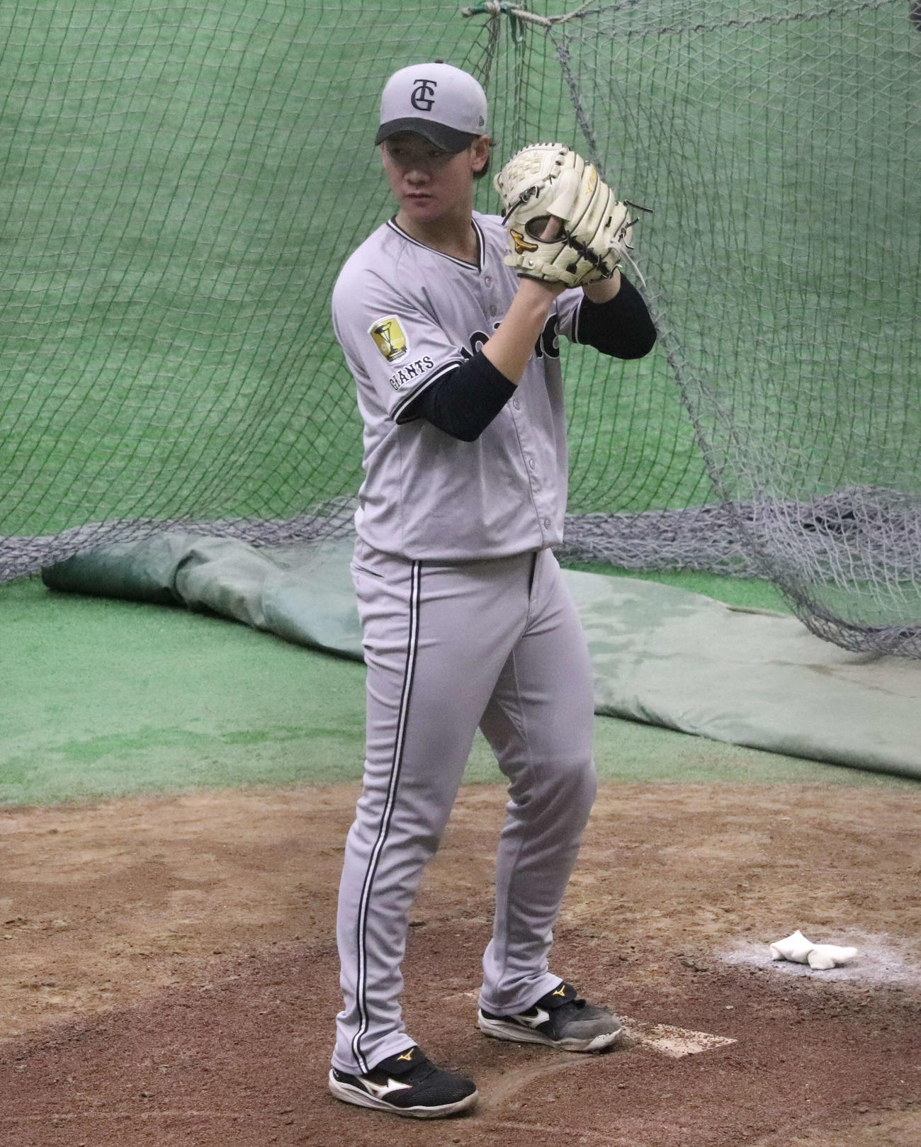 シート打撃に登板した巨人井上（撮影・佐瀬百合子）
