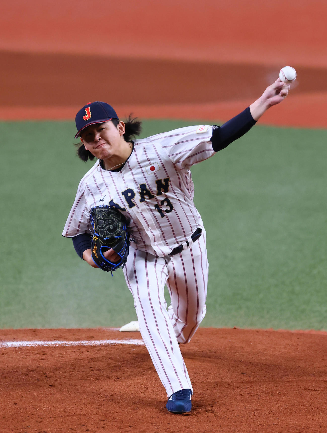 日本対オランダ　力投する日本先発の宮城（撮影・藤尾明華）