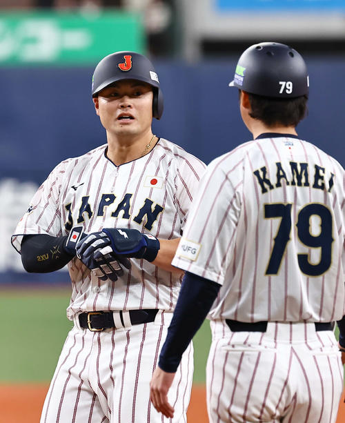 侍ジャパン】細川成也が8回にチーム4点目タイムリー 侍デビュー戦で