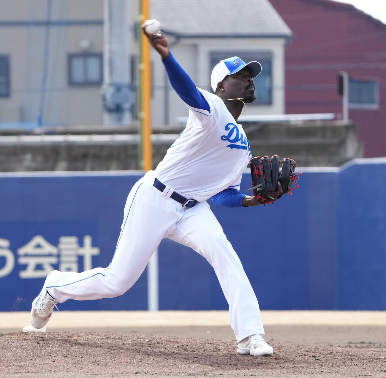 シート打撃練習で登板するマルテ（撮影・森本幸一）