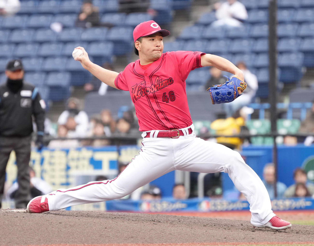 ロッテ対広島　広島4番手で登板した河野（撮影・小沢裕）