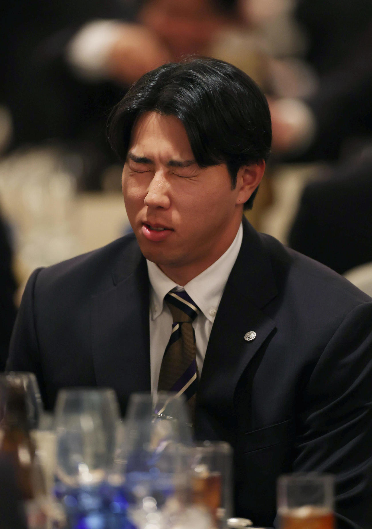 激励会で阪神藤川監督から支配下登録のサプライズ発表を受けた工藤（撮影・前田充）