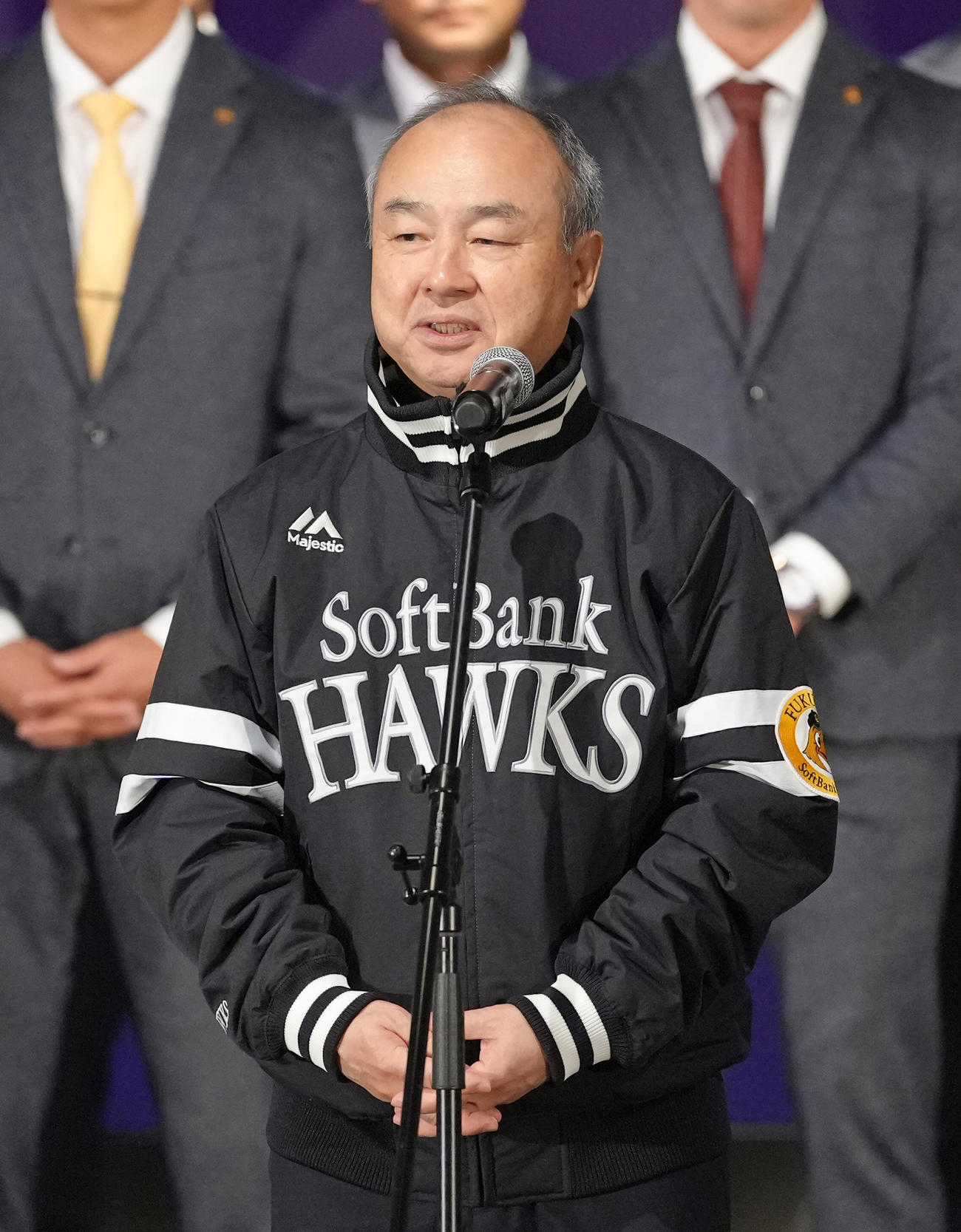 激励会であいさつするソフトバンク孫オーナー（撮影・足立雅史）
