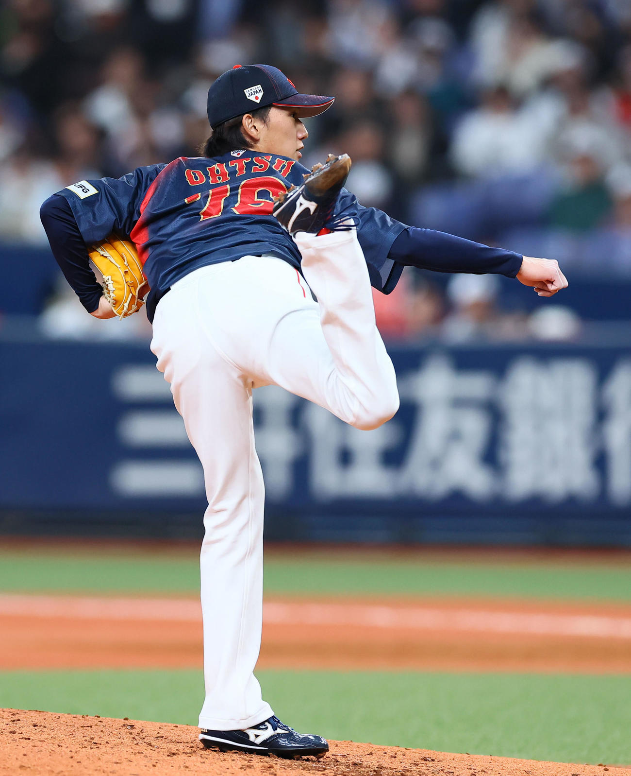 オランダ対日本　3回、2番手で登板した日本大津（撮影・藤尾明華）