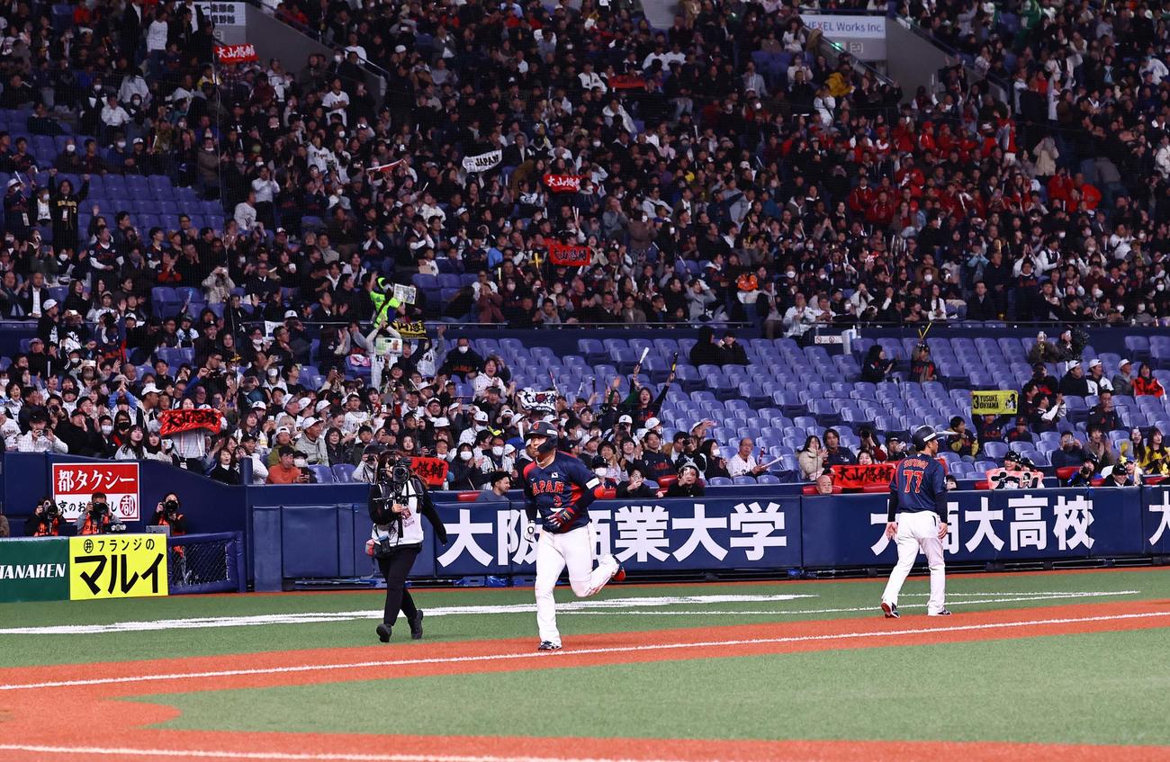 日本対オランダ　5回表日本2死、大山は左越えソロ本塁打を放つ（撮影・上田博志）