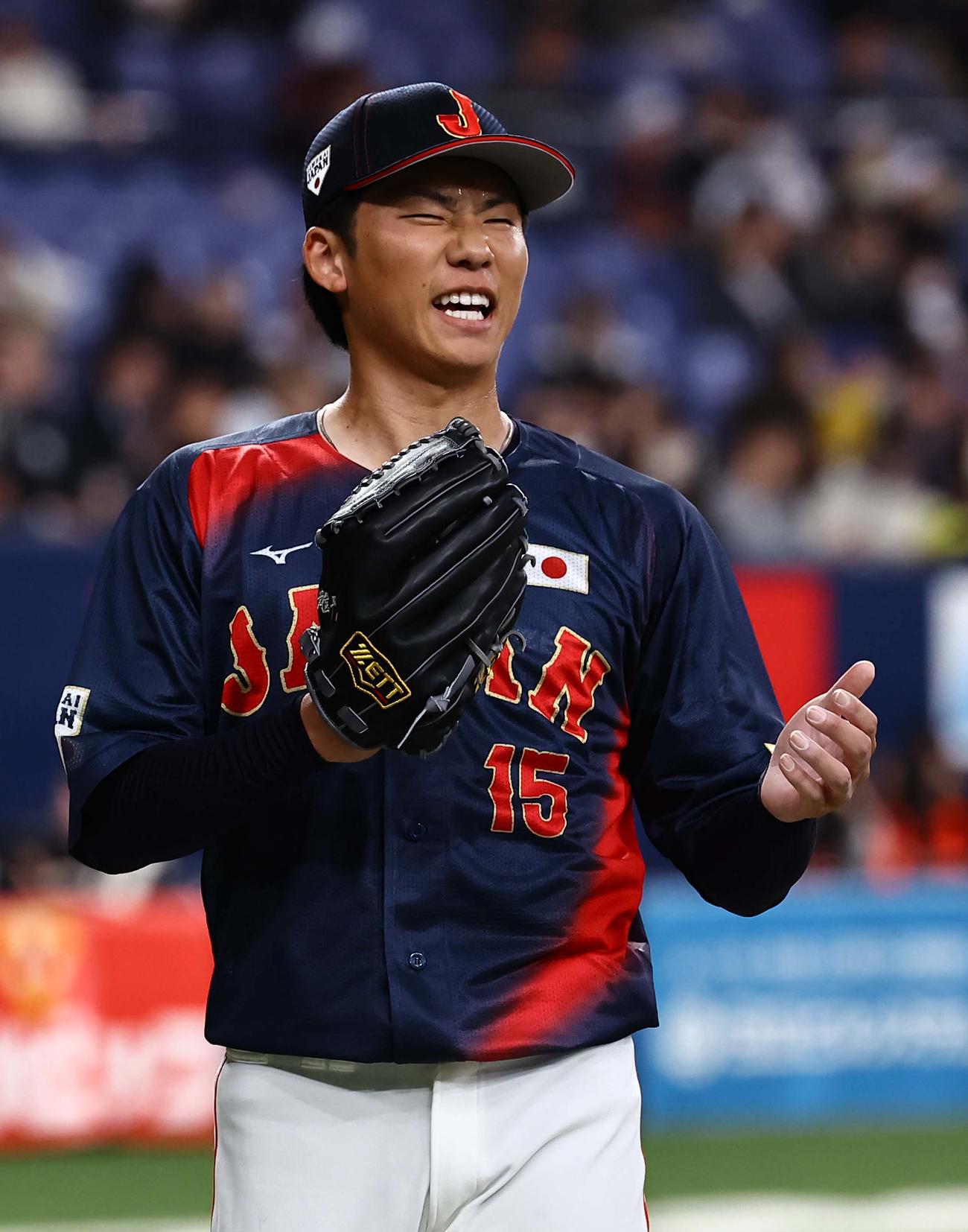 日本対オランダ　8回に安打を許した曽谷は悔しそうな表情を見せる（撮影・上田博志）