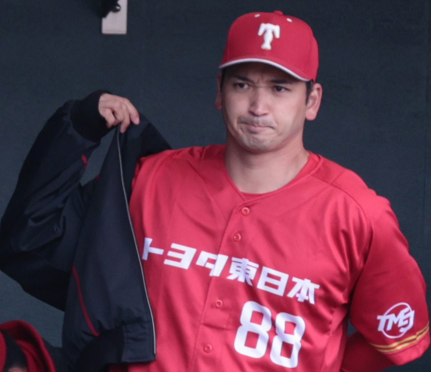 茨城トヨペット対トヨタ自動車東日本　ドジャース大谷の兄でトヨタ自動車東日本の大谷龍太監督（撮影・柴田隆二）