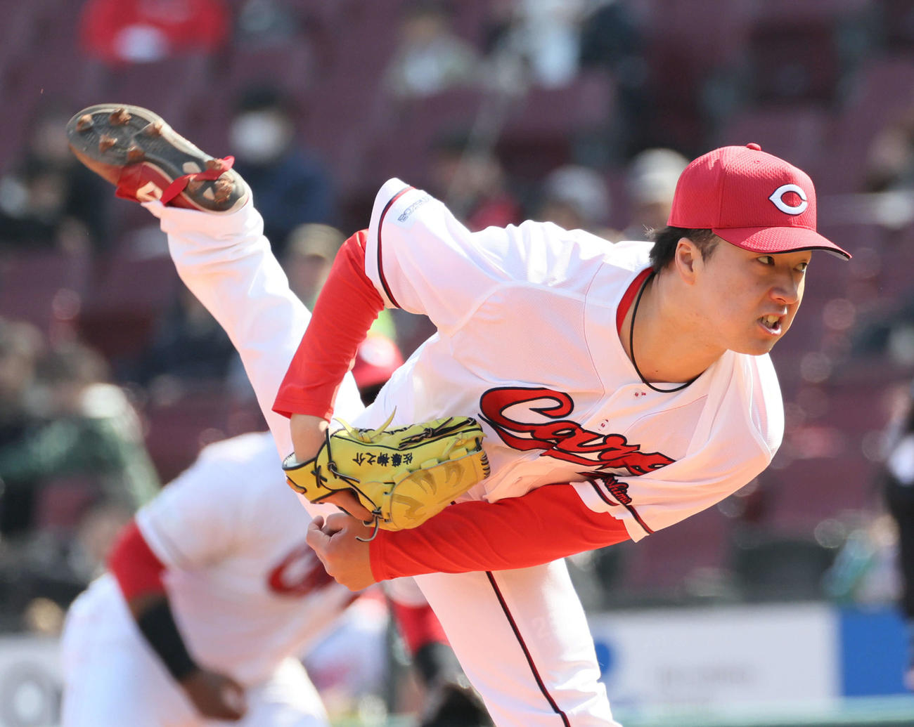 広島対ヤクルト　4回表ヤクルト、広島2番手、ドラフト2位の佐藤柳（撮影・加藤孝規）