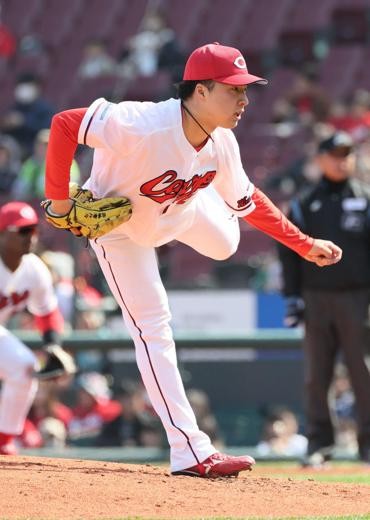 広島対ヤクルト　4回表ヤクルト、広島2番手、ドラフト2位の佐藤柳（撮影・加藤孝規）