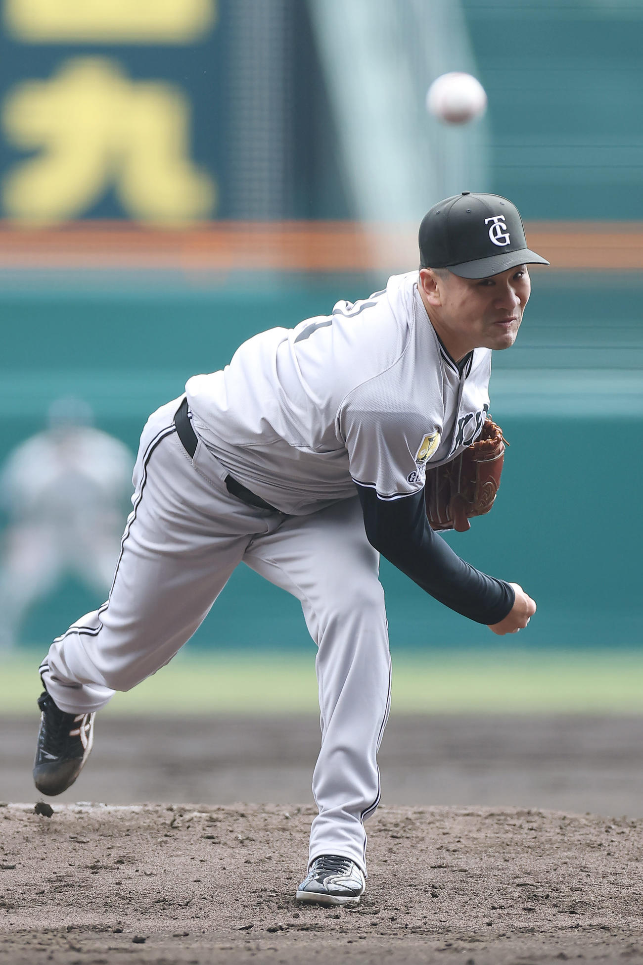 阪神対巨人　力投する巨人先発の田中将（撮影・前田充）