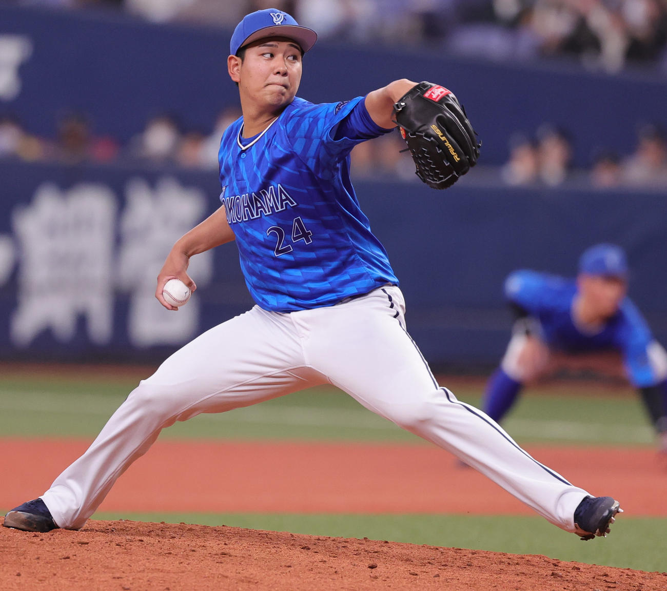 オリックス対DeNA　力投するDeNA吉野（撮影・野上伸悟）