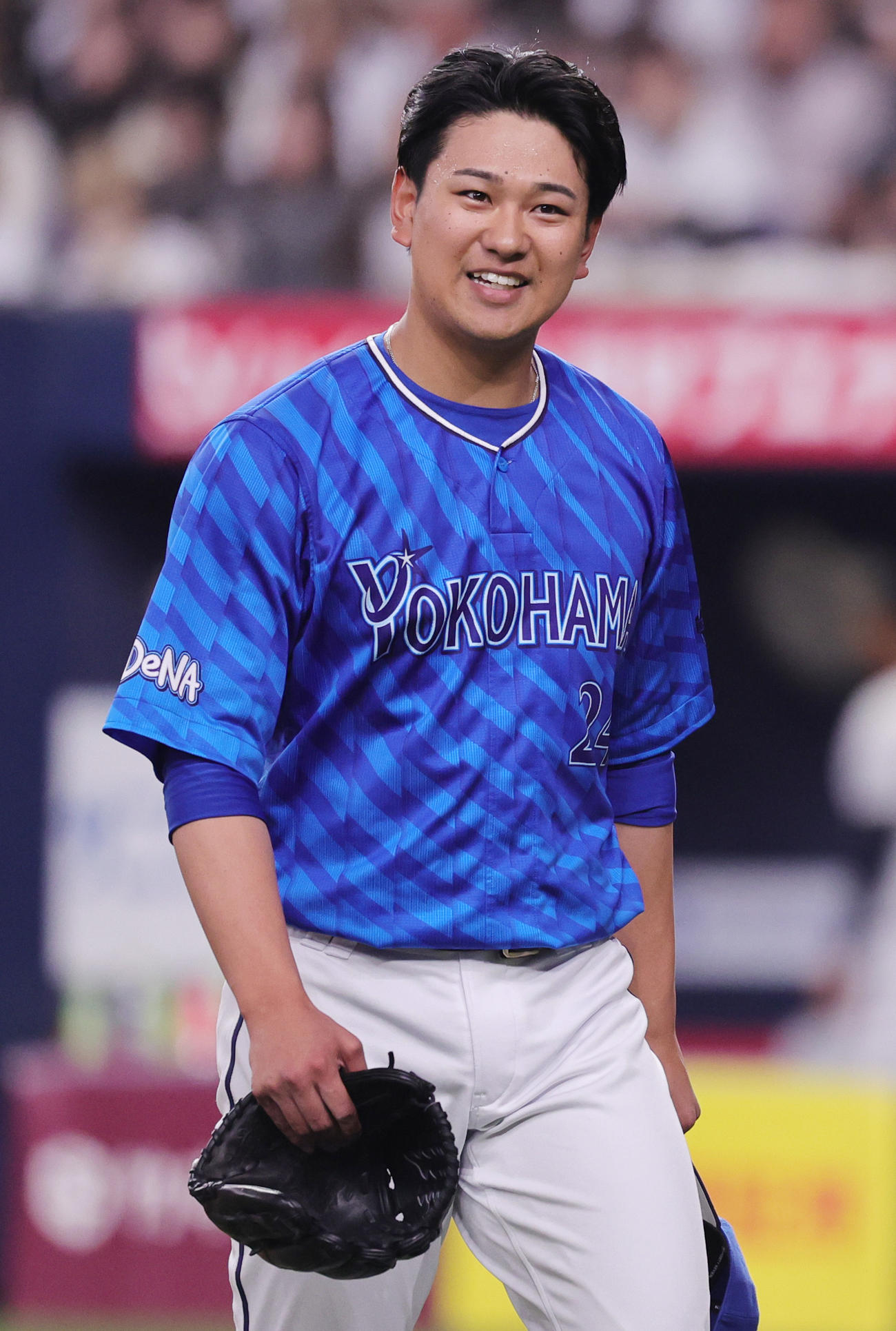オリックス対DeNA　笑顔でベンチに戻るDeNA吉野（撮影・野上伸悟）