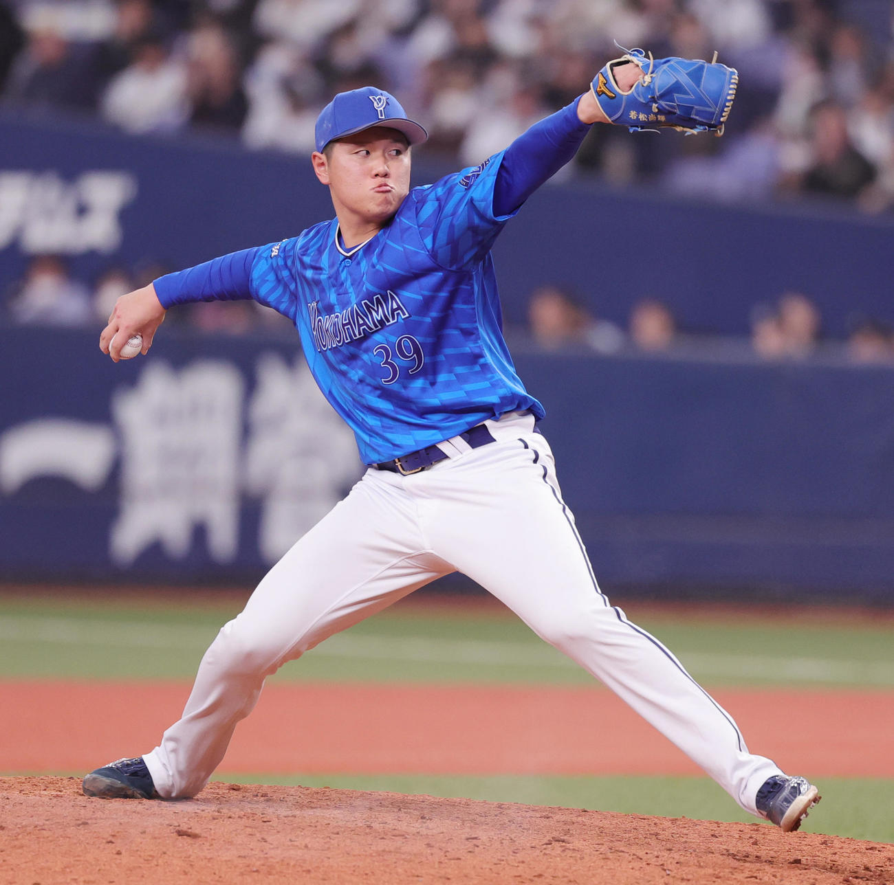 オリックス対DeNA　力投するDeNA若松尚輝（撮影・野上伸悟）