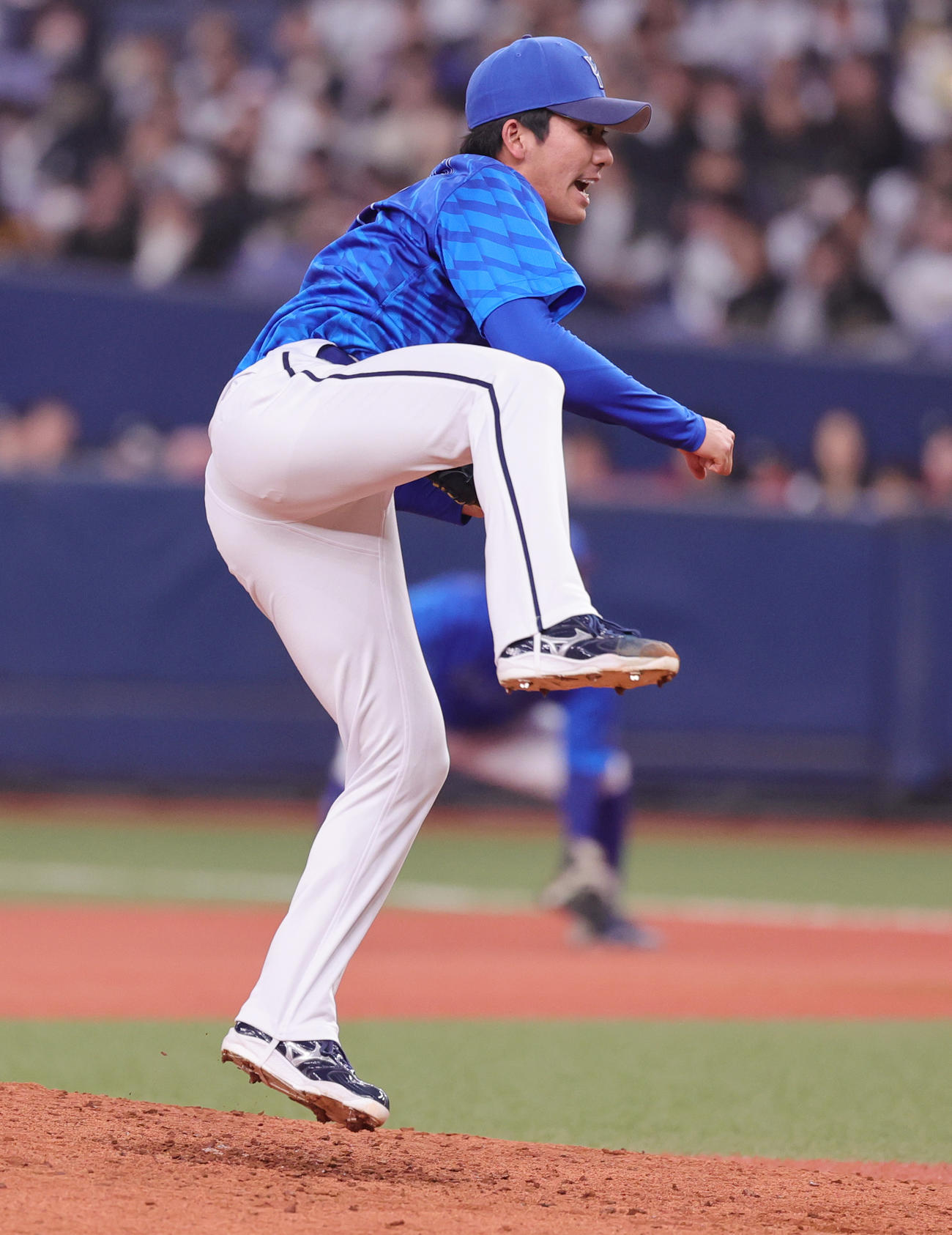 オリックス対DeNA　力投するDeNA篠木（撮影・野上伸悟）