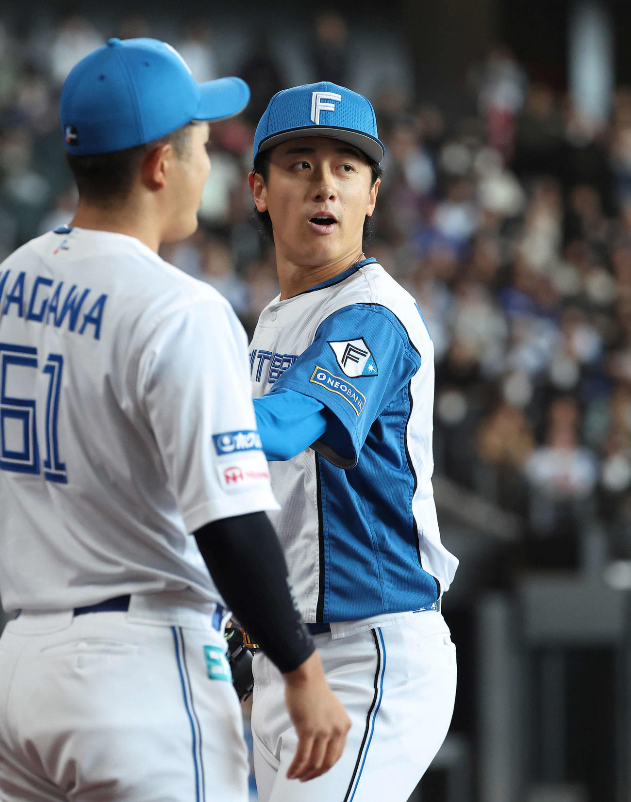 日本ハム対中日　2回表を抑えベンチに戻る北山（撮影・河田真司）