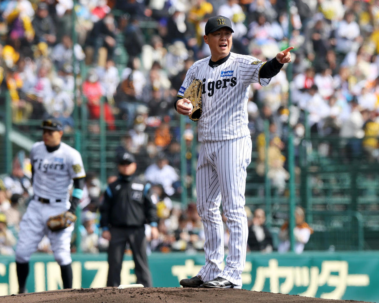 オープン戦・阪神対巨人　阪神先発の西勇（撮影・上山淳一）