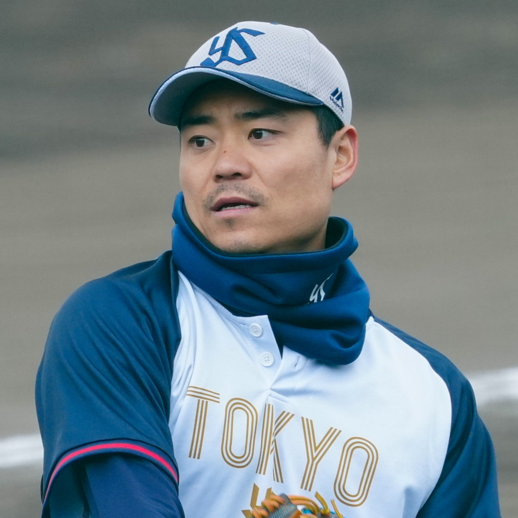 練習試合　ヤクルト対楽天　試合前練習に臨むヤクルト中村悠（撮影・江口和貴）