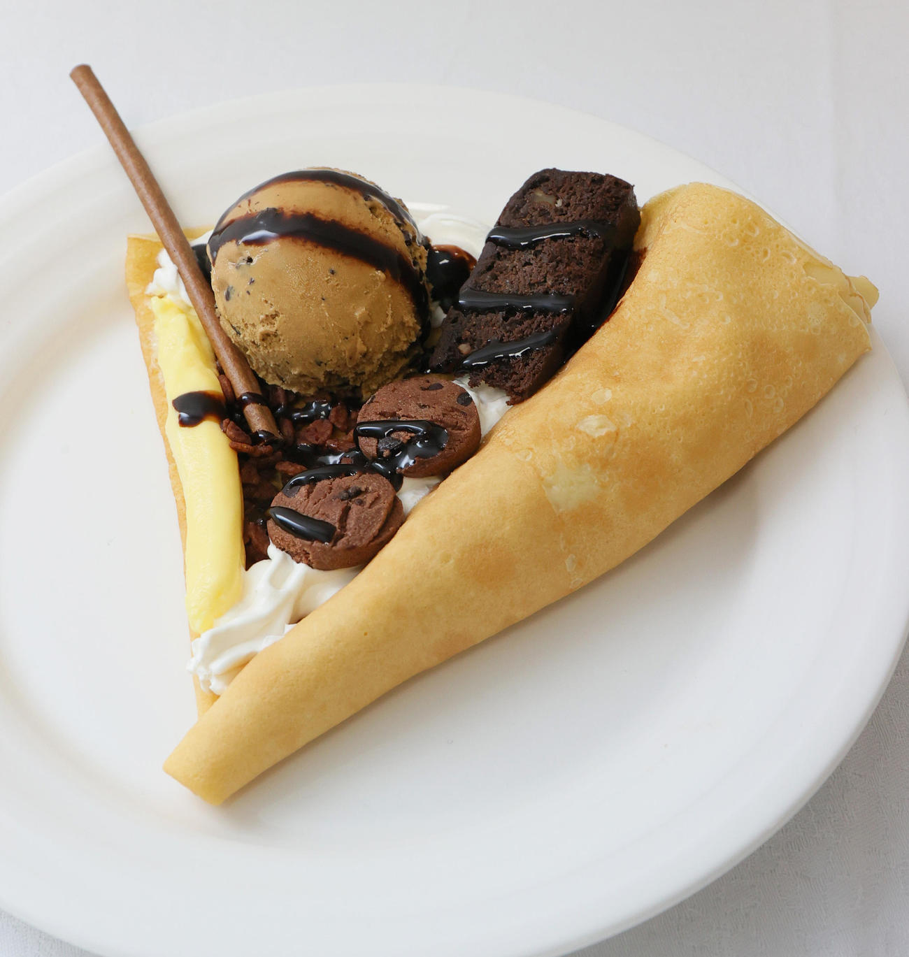 ほんのり大人味！小幡のチョコ尽くしクレープ（撮影・上山淳一）