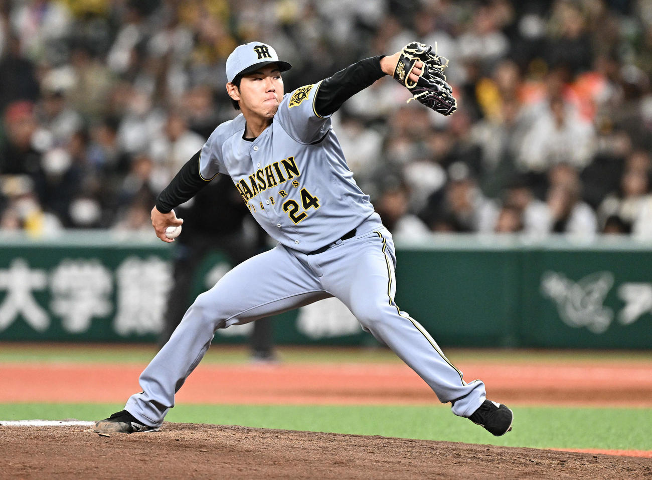 西武対阪神　阪神2番手で登板する工藤（撮影・滝沢徹郎）