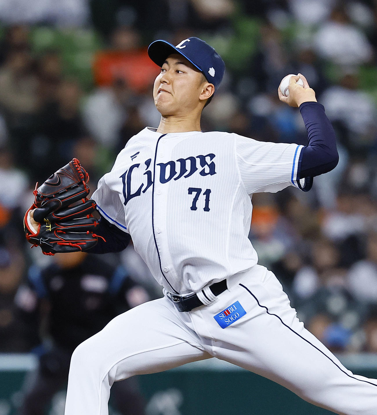 西武対阪神　5回無安打無失点の好投を見せた西武菅井（撮影・藤尾明華）