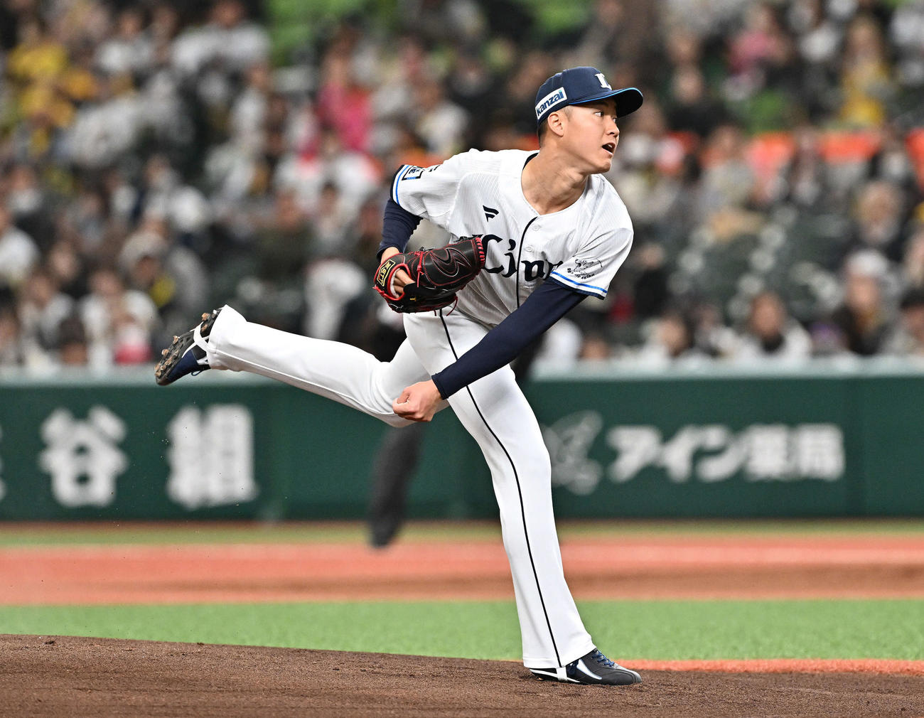 西武対阪神　西武先発の菅井（撮影・滝沢徹郎）
