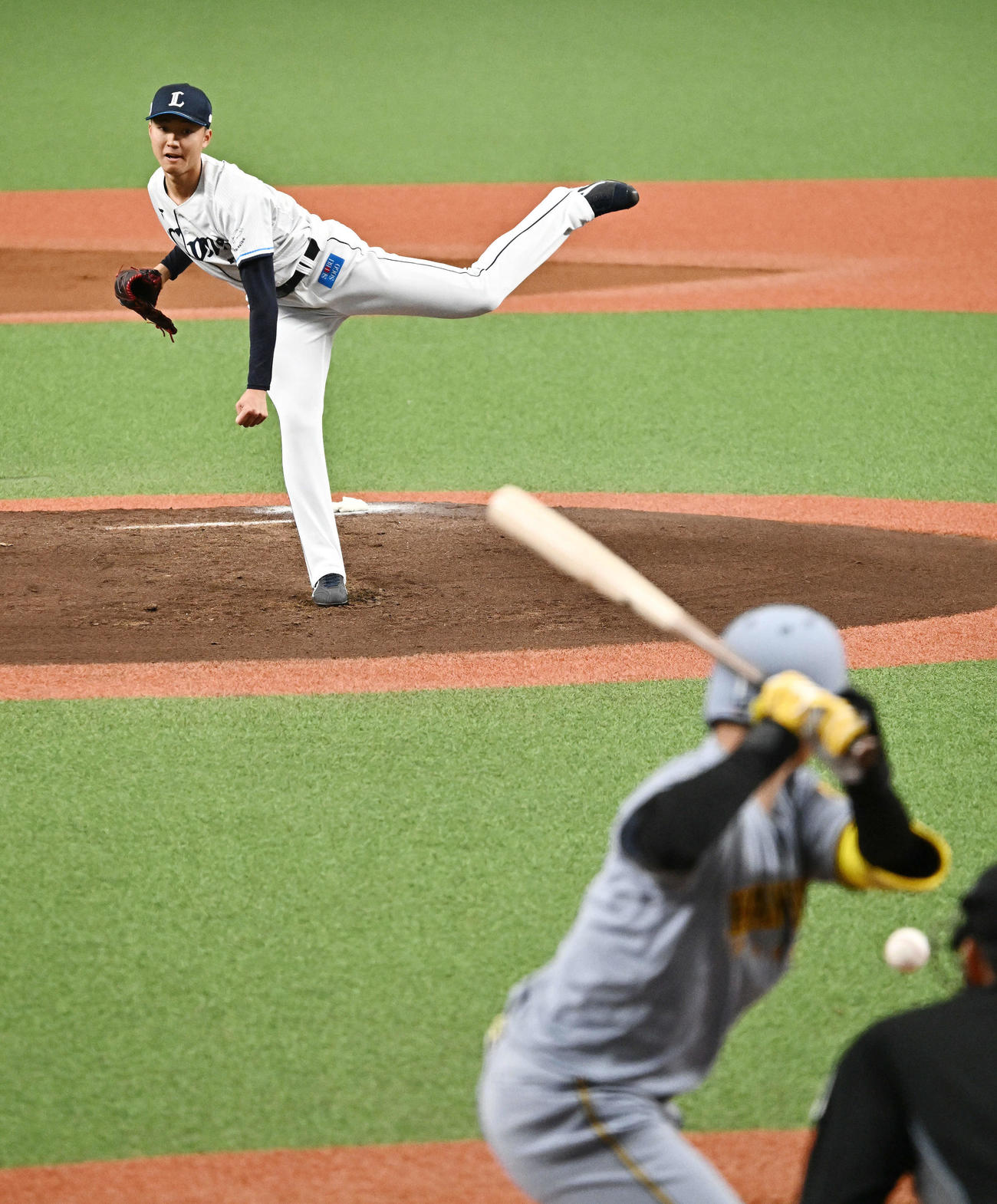 西武対阪神　2回表阪神無死、菅井は森下を見逃し三振に仕留める（撮影・滝沢徹郎）