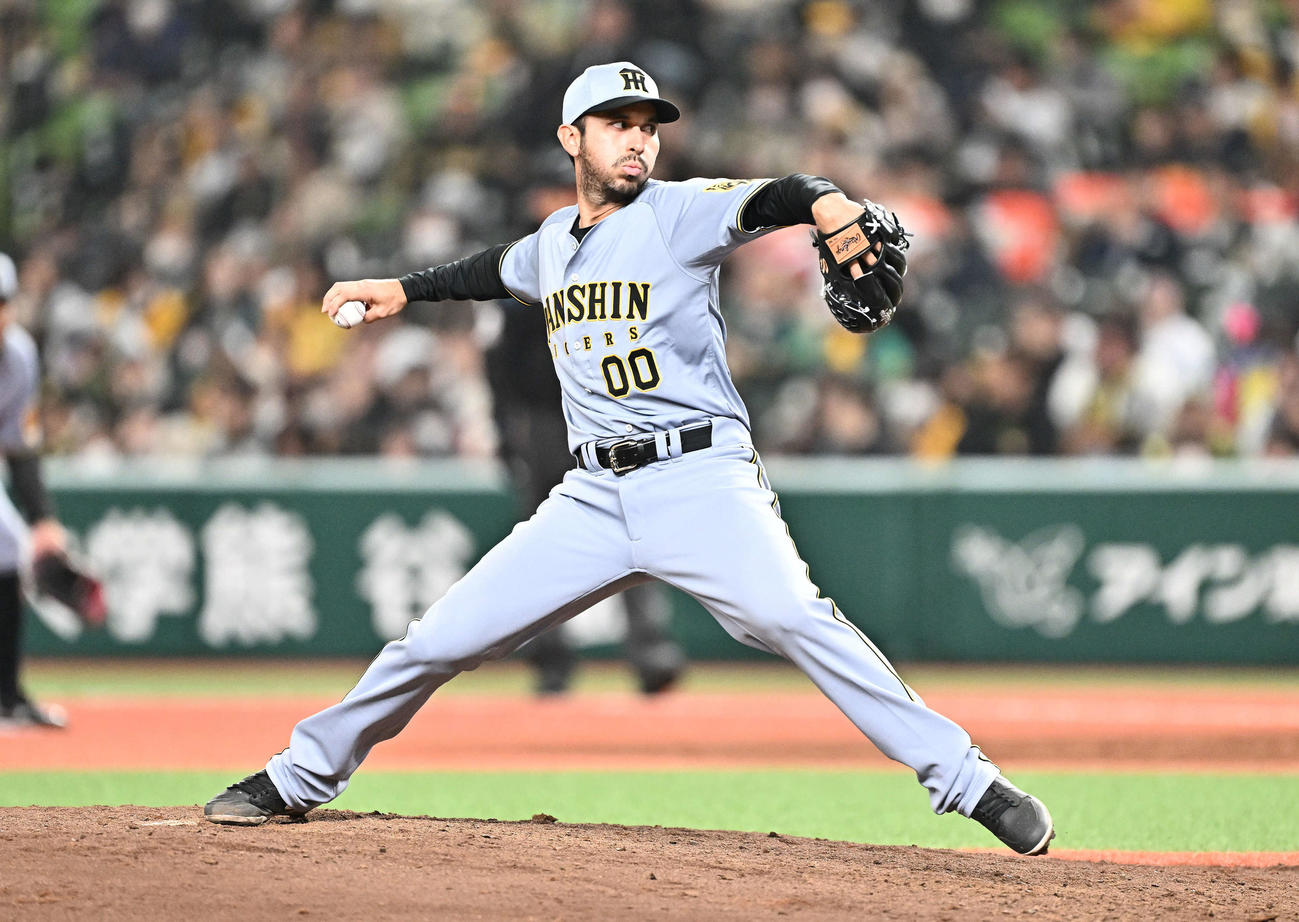西武対阪神　阪神3番手で登板するゲラ（撮影・滝沢徹郎）