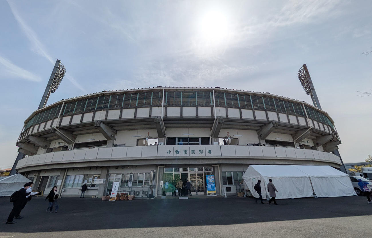 中日対西武　小牧市民球場（撮影・森本幸一）