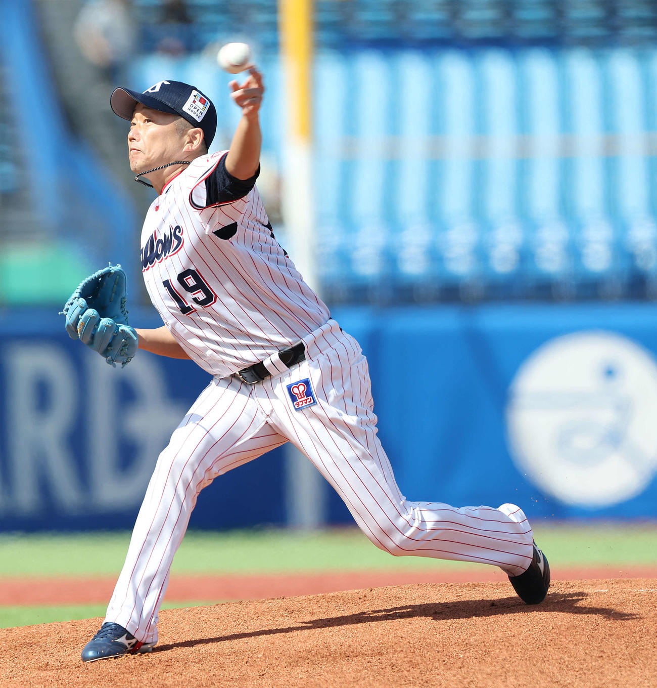 ヤクルト対オリックス　先発登板するヤクルト石川（撮影・河田真司）