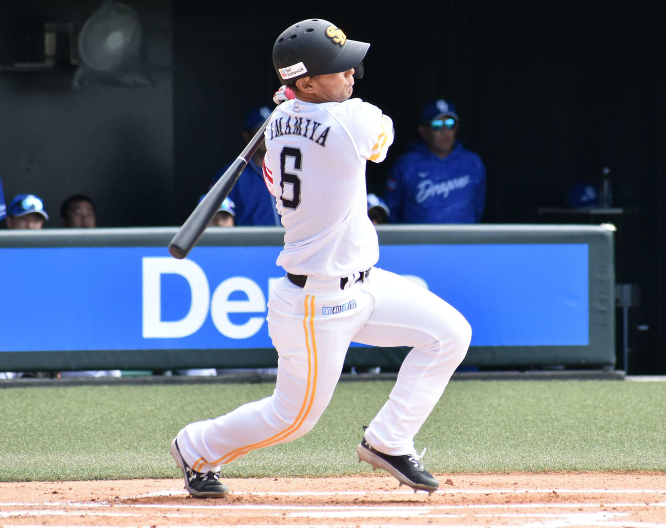 ソフトバンク2軍対中日2軍　1回裏無死、二ゴロに倒れる今宮（撮影・只松憲）