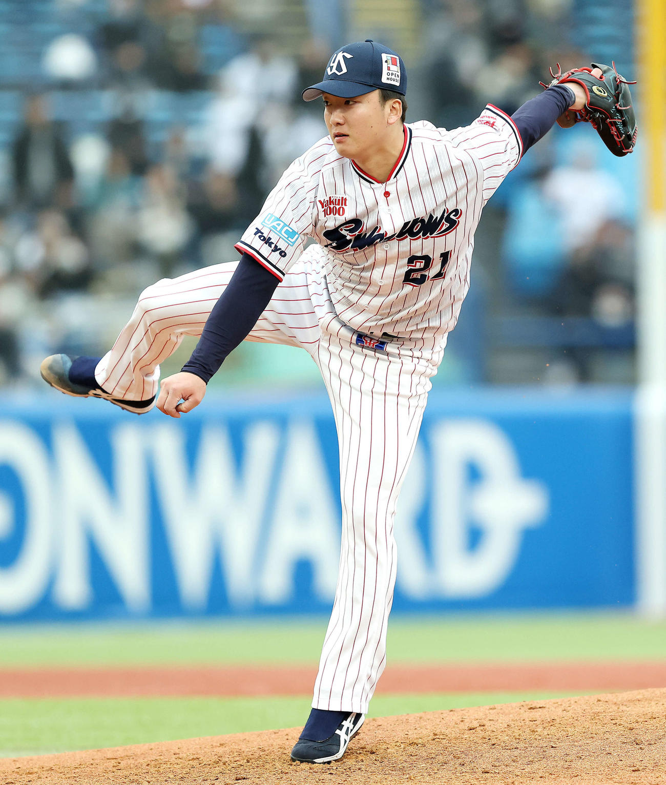 ヤクルト対オリックス　4回表、力投する吉村（撮影・河田真司）