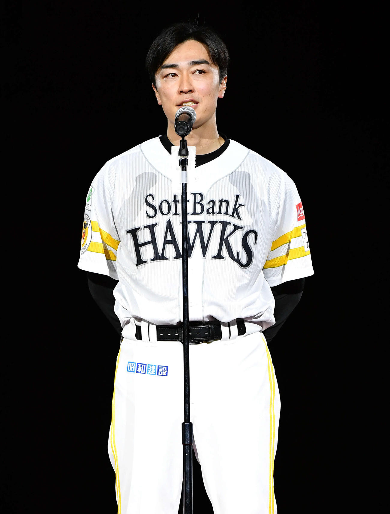ソフトバンク対日本ハム　試合後に行われた引退セレモニーであいさつするソフトバンク和田（撮影・岩下翔太）