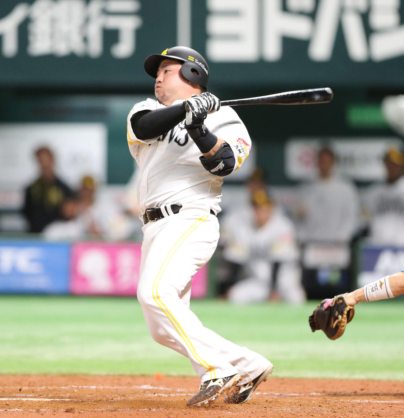 ソフトバンク対日本ハム　3回裏ソフトバンク2死二塁、山川は適時打を放つ（撮影・梅根麻紀）