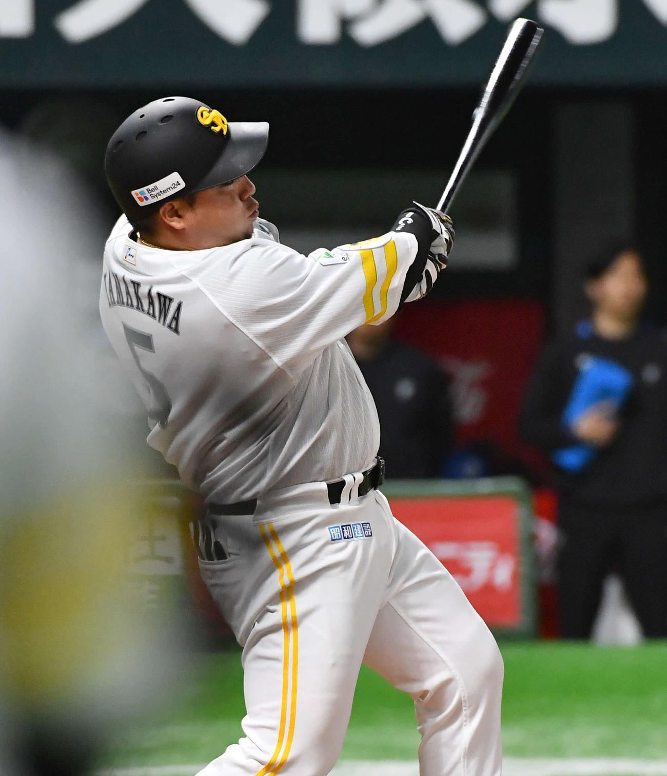 ソフトバンク対日本ハム　3回裏ソフトバンク2死二塁、山川は左前適時打を放つ（撮影・岩下翔太）