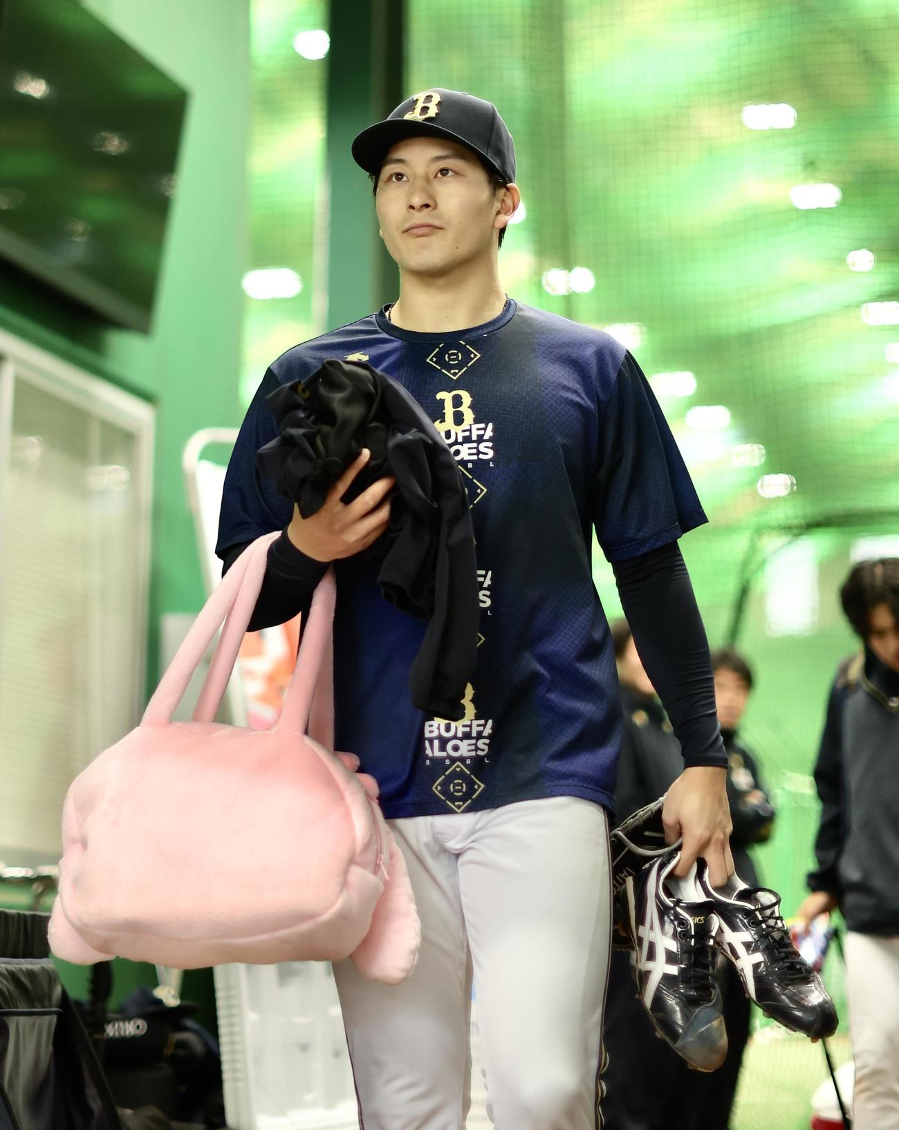 練習を終えるオリックス高島（撮影・河田真司）
