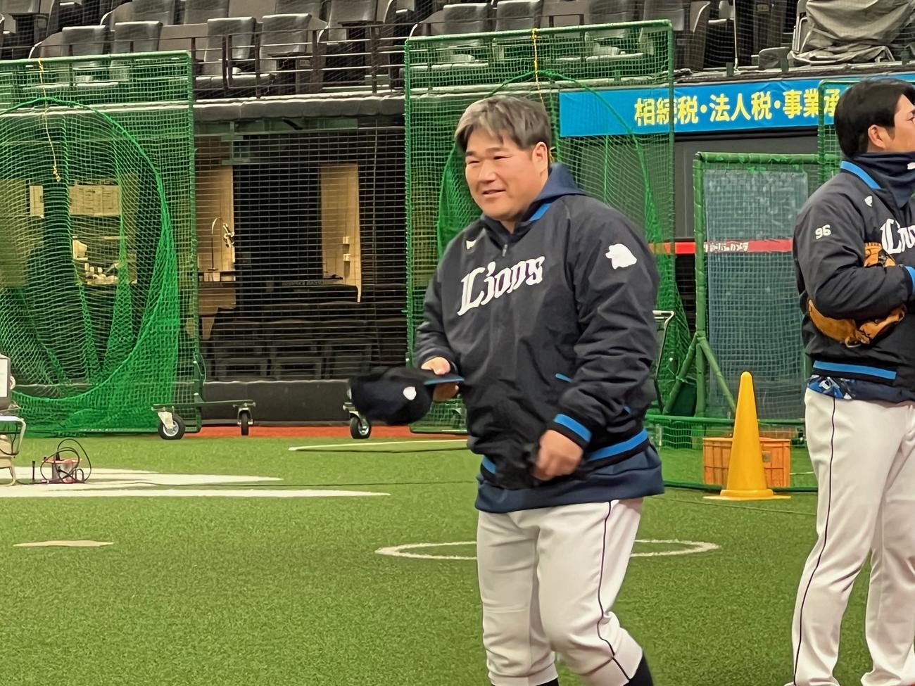 1軍に合流した西武中村剛（撮影・金子真仁）