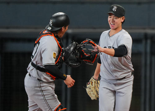 巨人】甲斐拓也「年齢関係なく、マウンドの立ち姿は大事に」井上温大に