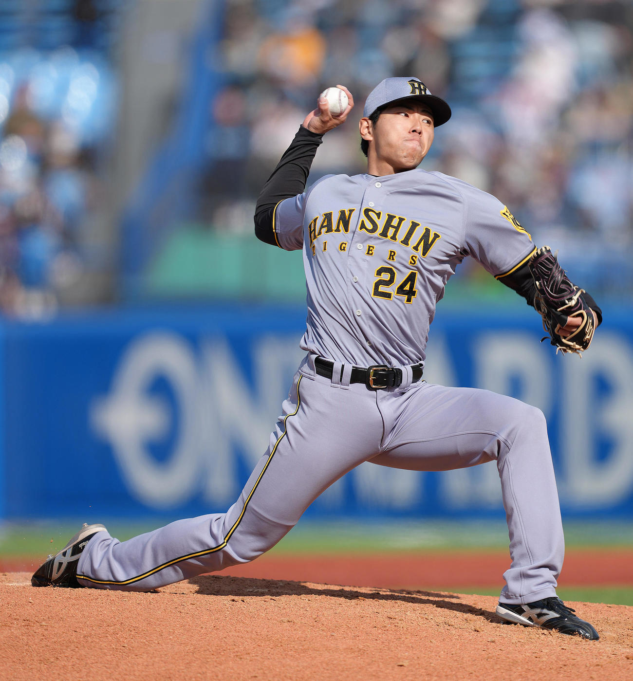 ヤクルト対阪神　5回途中から登板した阪神工藤（撮影・足立雅史）