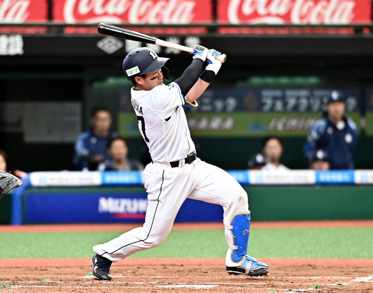 西武対広島　6回裏西武2死一、二塁、代打野村大は中前適時打を放つ（撮影・滝沢徹郎）
