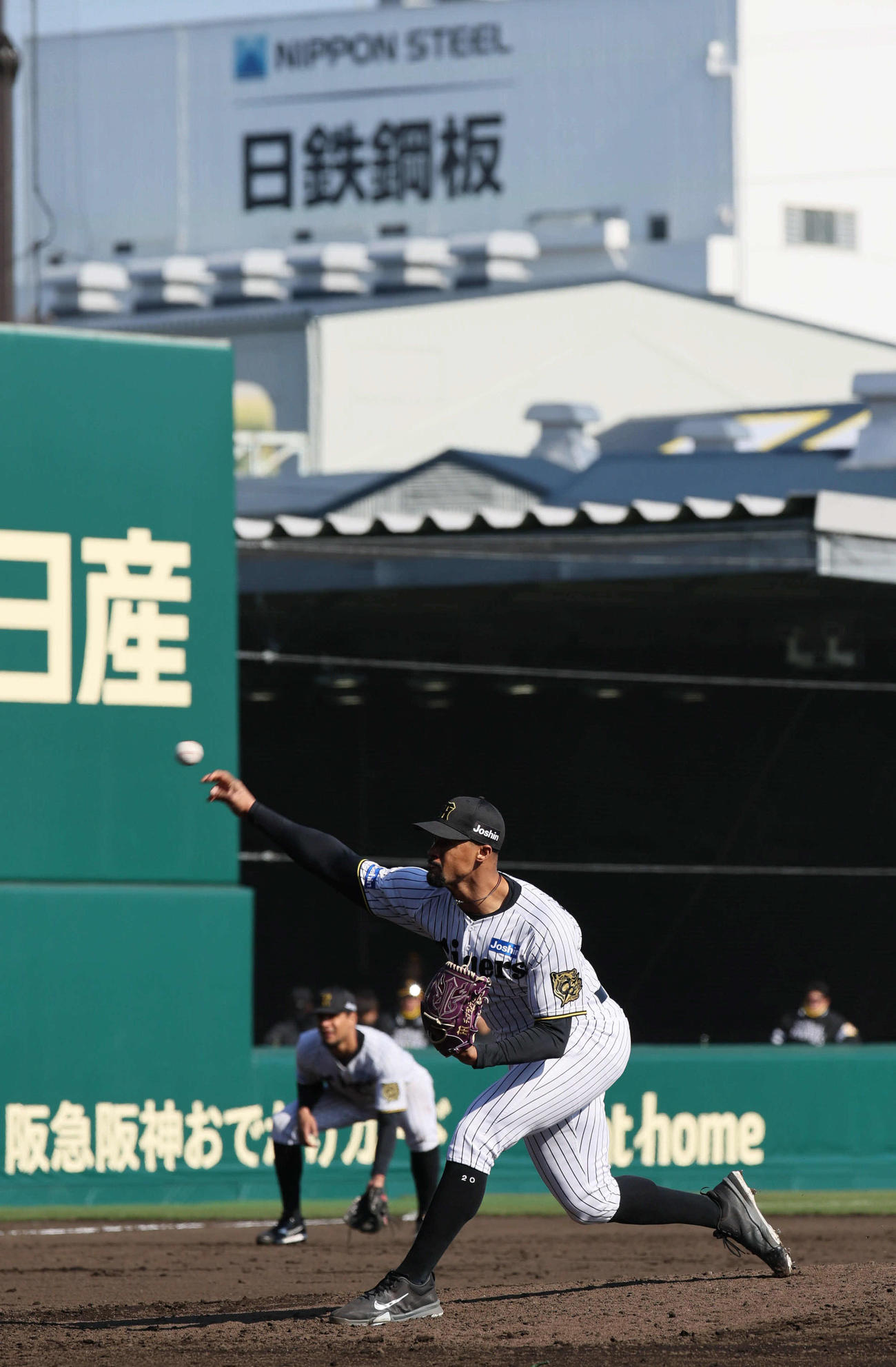 ウエスタン・リーグ　ソフトバンク戦に6回から3番手で登板した阪神デュプランティエは4回を5安打無失点に抑える（撮影・宮崎幸一）