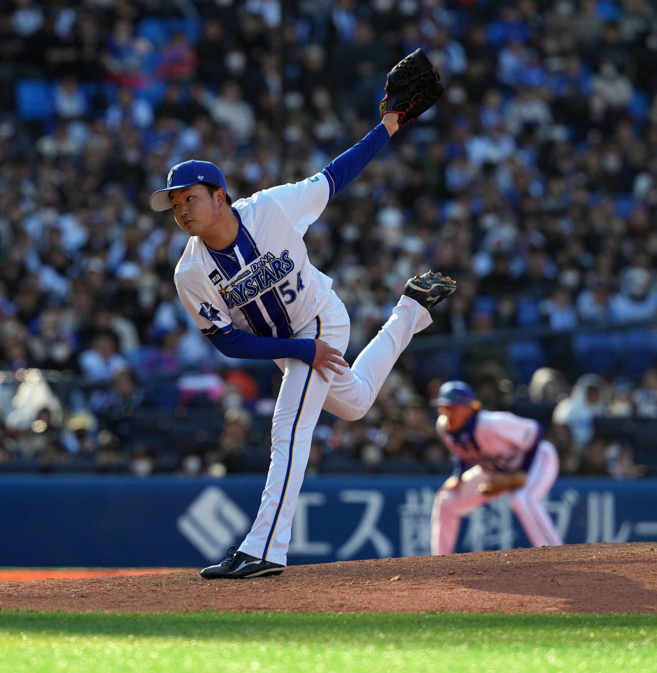 DeNA対オリックス　6回からマウンドに上がり、4回2／3を投げ無失点と好投したDeNA石田裕（撮影・たえ見朱実）