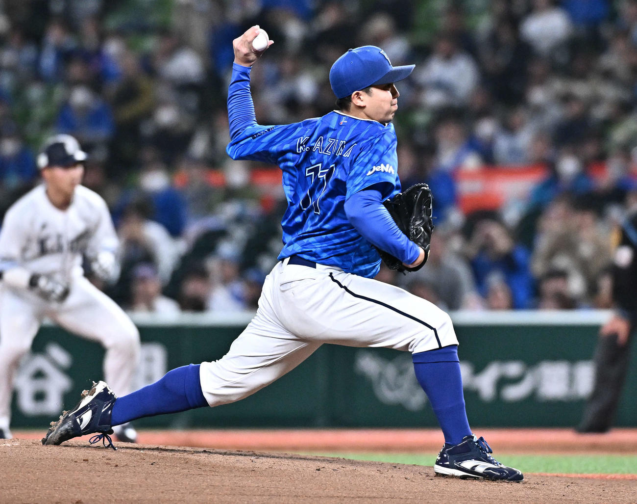 西武対DeNA DeNA先発の東（撮影・滝沢徹郎）