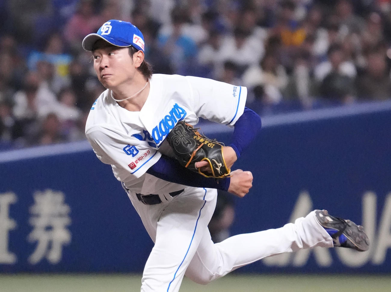 中日対楽天　4回表、力投する中日先発の高橋宏（撮影・森本幸一）