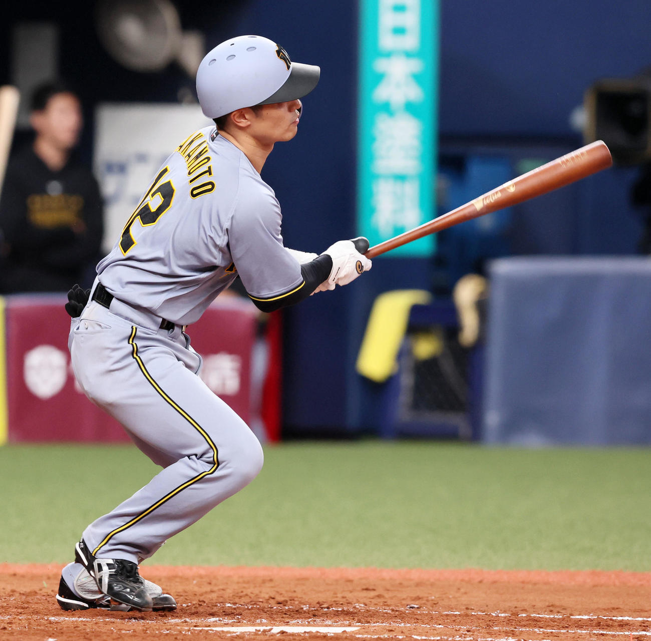 オリックス対阪神　5回表阪神1死、坂本は左前打を放つ（撮影・加藤哉）