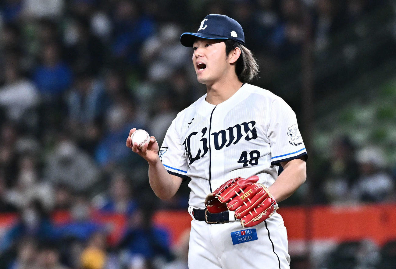 西武対DeNA　ナインに声をかける西武先発の今井（撮影・滝沢徹郎）