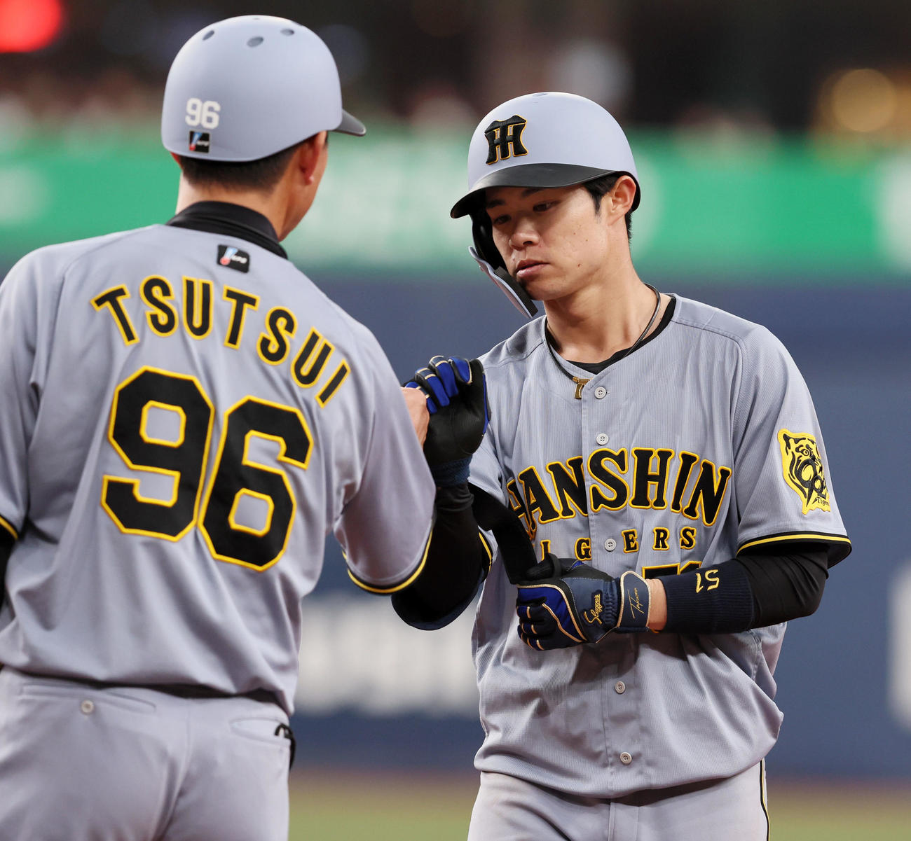 オリックス対阪神　5回表阪神2死一塁、中野は右前打を放つ（撮影・加藤哉）